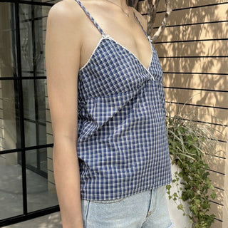 Contrast Lace V-neck Camisole top
