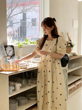 Bow Embroidered Puff Sleeve Dress