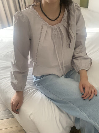 Lace Collar Puff Sleeve Shirt