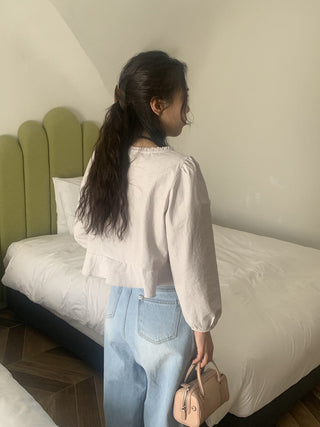 Lace Collar Puff Sleeve Shirt