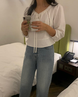 Lace Collar Puff Sleeve Shirt