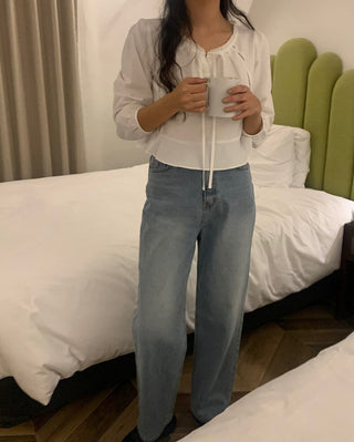 Lace Collar Puff Sleeve Shirt