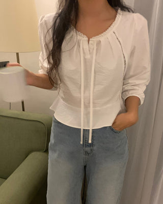 Lace Collar Puff Sleeve Shirt