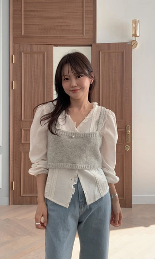 Lace Puff Sleeve V-Neck Blouse