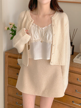 Ear Pleated Lace Top