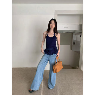drooping wide jeans