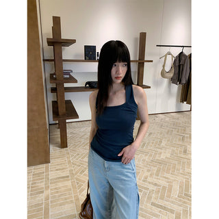U-neck halter