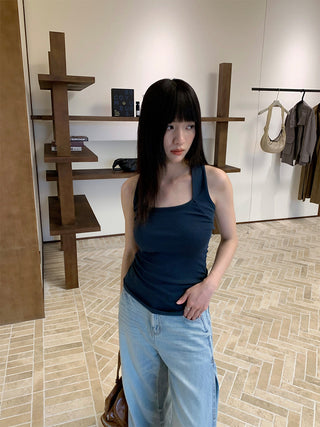 U-neck halter