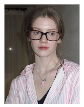 square frame glasses