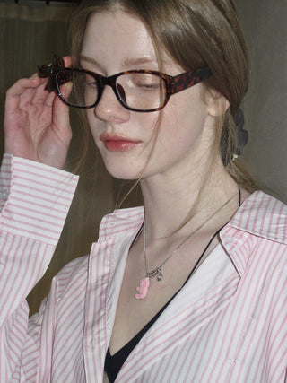 square frame glasses