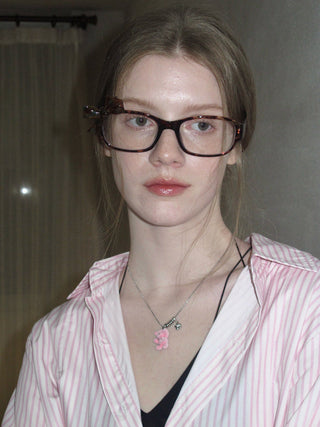 square frame glasses
