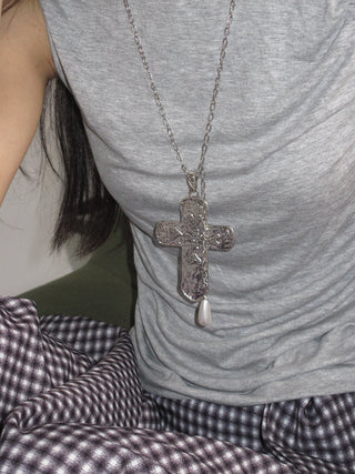 goth cross necklace