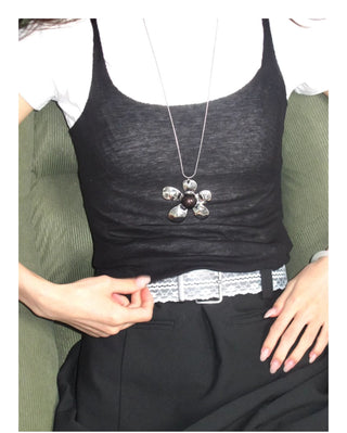 flower leather necklace