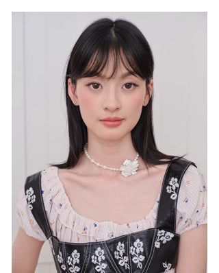 cream pearl necklace