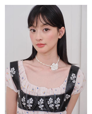 cream pearl necklace