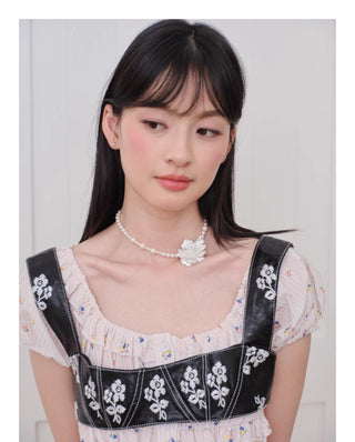 cream pearl necklace