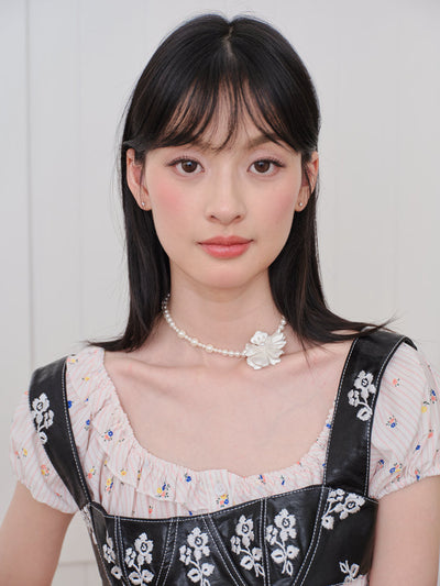 cream pearl necklace