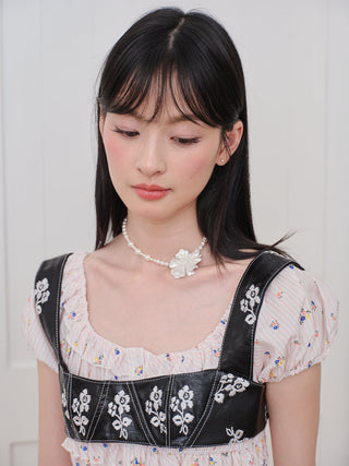 cream pearl necklace