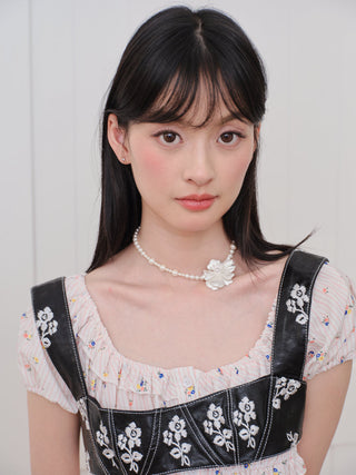 cream pearl necklace