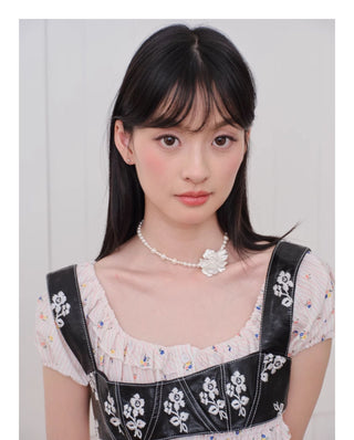 cream pearl necklace