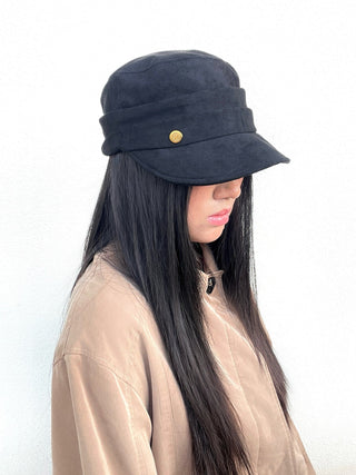 pleated wide brim