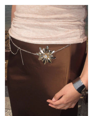 dual-wear flower necklace