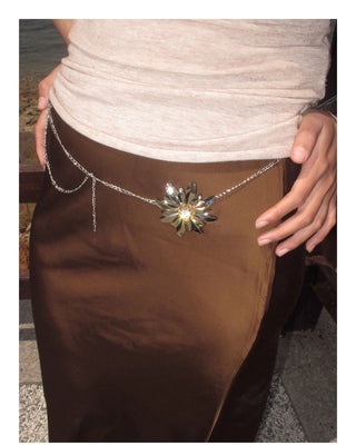 dual-wear flower necklace