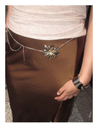 dual-wear flower necklace