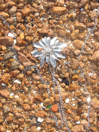 dual-wear flower necklace