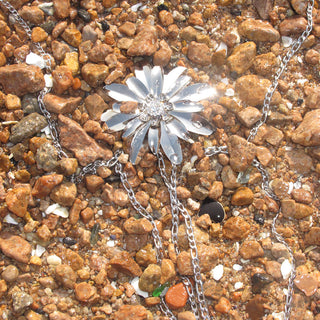 dual-wear flower necklace