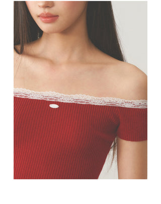 [WEEKH] Red off-shoulder tee