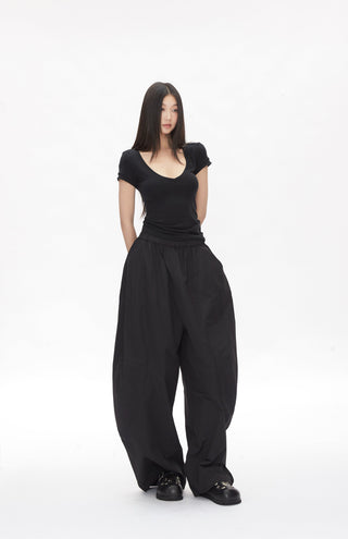 slim-fit shoulder tops