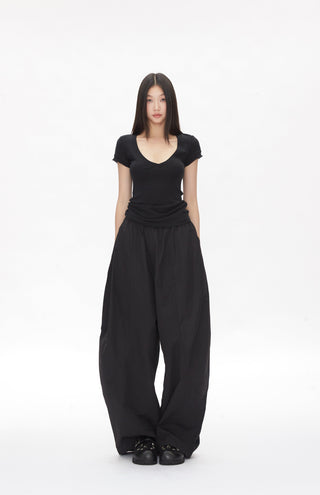 slim-fit shoulder tops