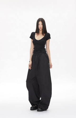 slim-fit shoulder tops