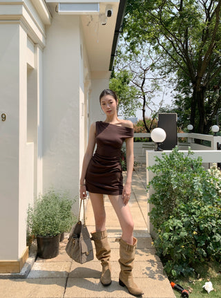 pure sloping shoulder skirt