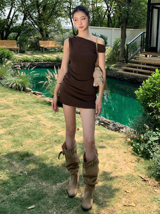 pure sloping shoulder skirt