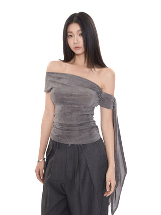 boat-neck niche tops