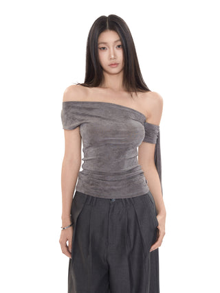 boat-neck niche tops