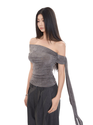 boat-neck niche tops