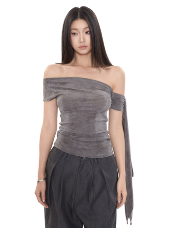 boat-neck niche tops