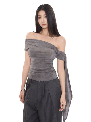 boat-neck niche tops