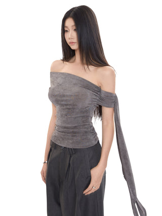 boat-neck niche tops