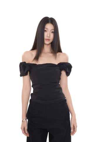 off-shoulder tight tops