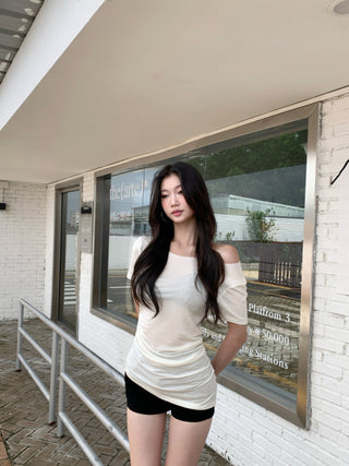 hollow shoulder Top