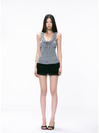 knit sleeveless blouse