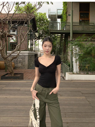 low collar Top