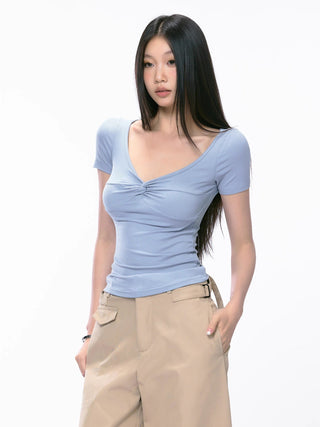 low collar Top
