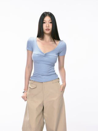 low collar Top
