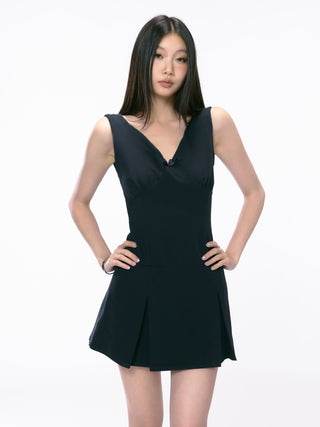 sleeveless short dress