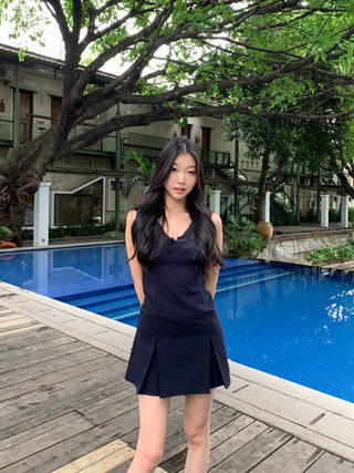 sleeveless short dress